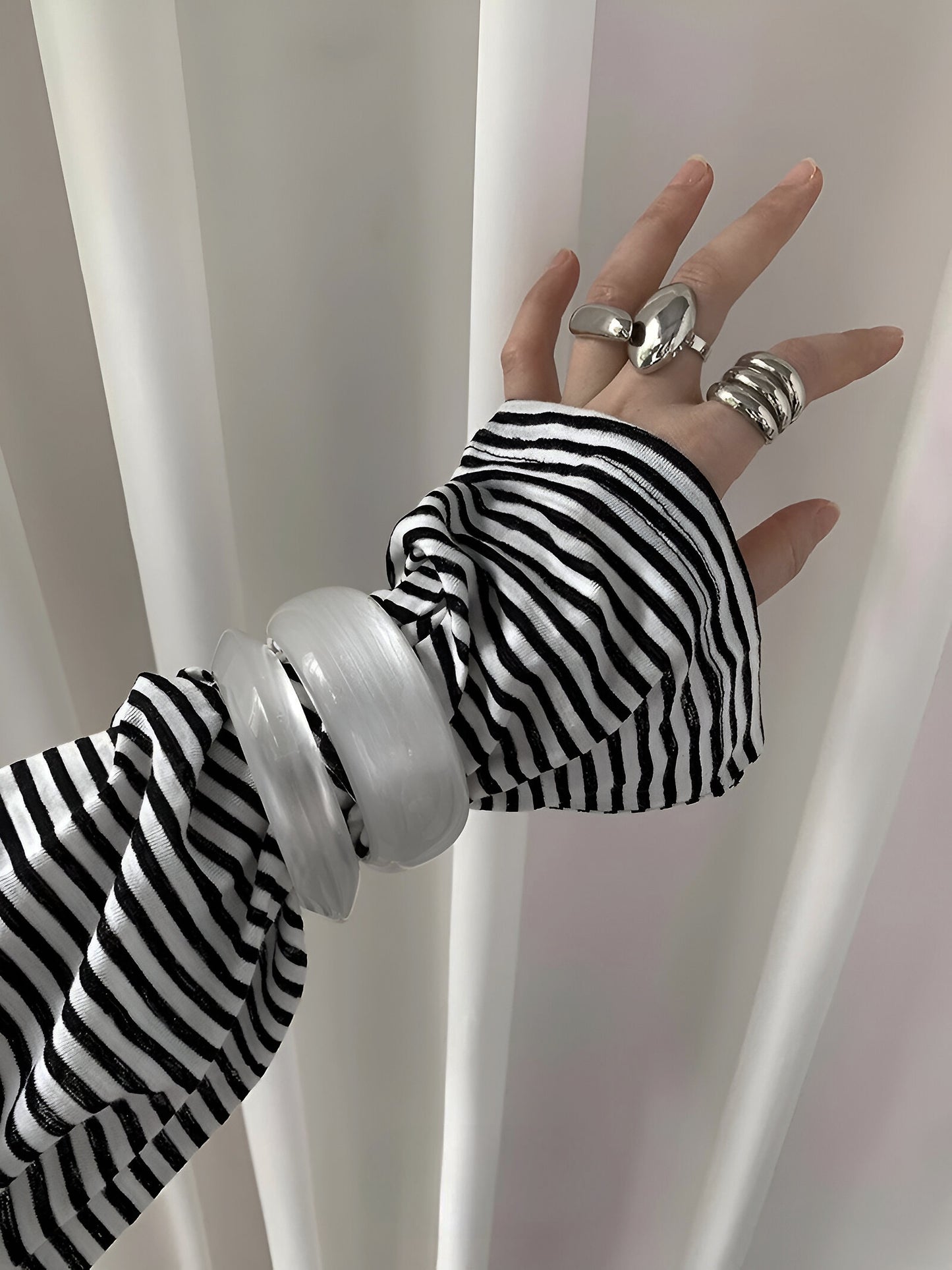 Minimalistic Massive Rings Set