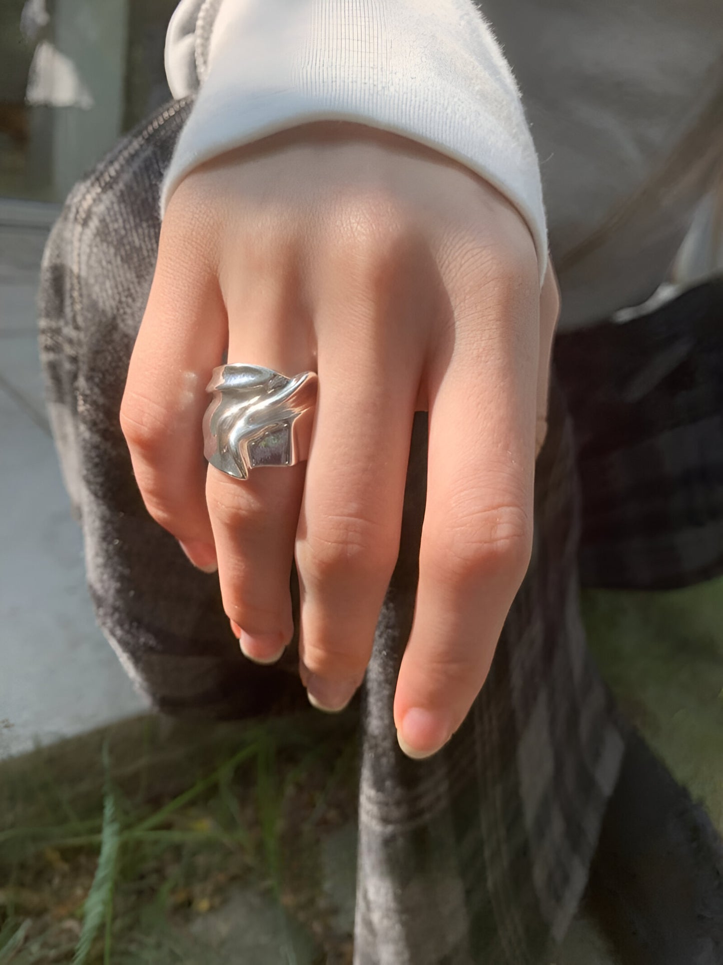 Minimalistic Bubble Ring